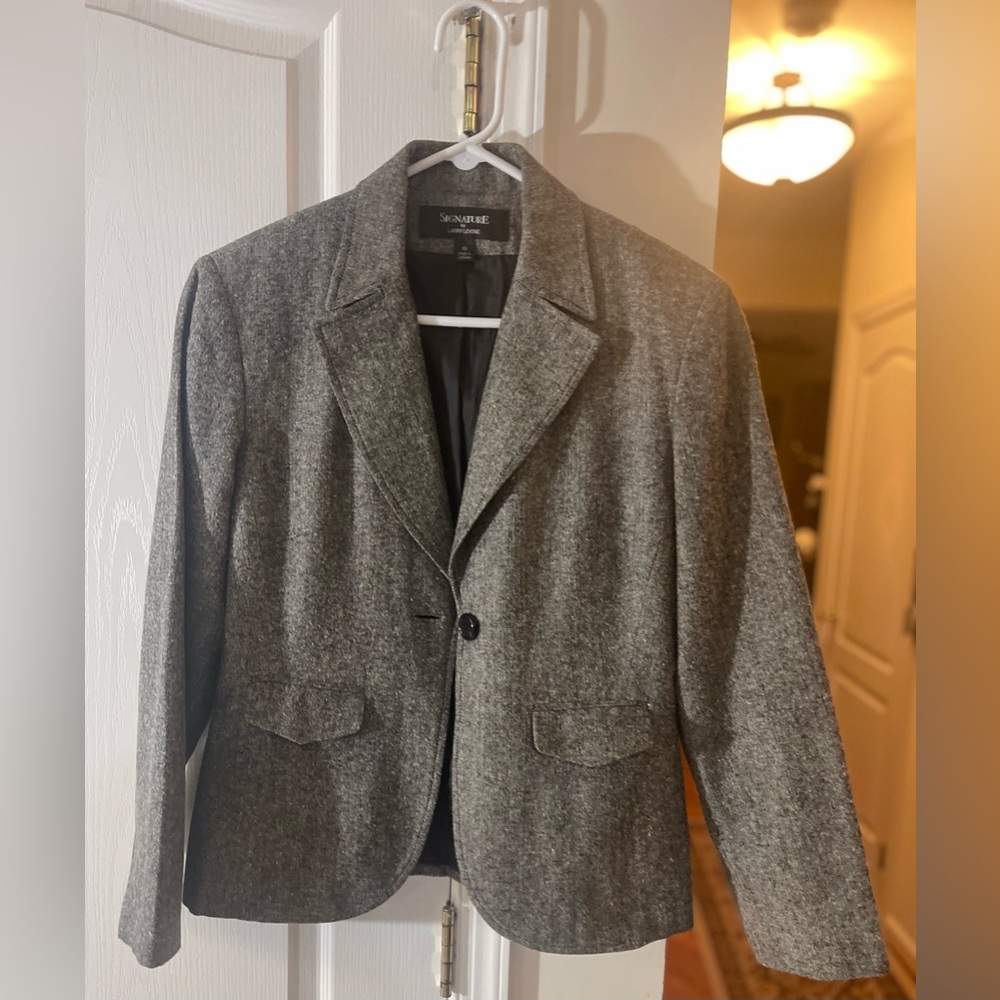 Signature by Larry Levine Women's Grey Blazer Size 10
